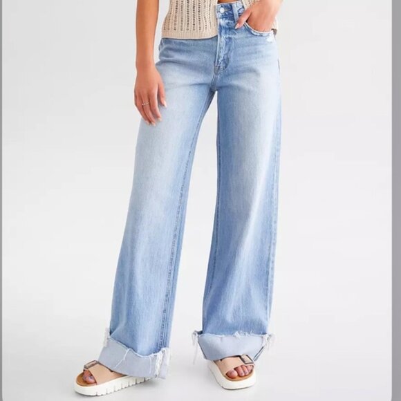 NEW! VERVET BY FLYING MONKEY Women's Super High Cuffed Wide Leg Light Wash Jeans - Picture 1 of 16